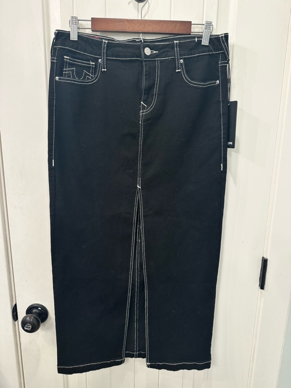 NWT True Religion Black Denim Maxi Skirt Contrast Stitch High Front Slit Size 29